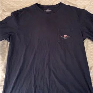 Vineyard Vines tshirt